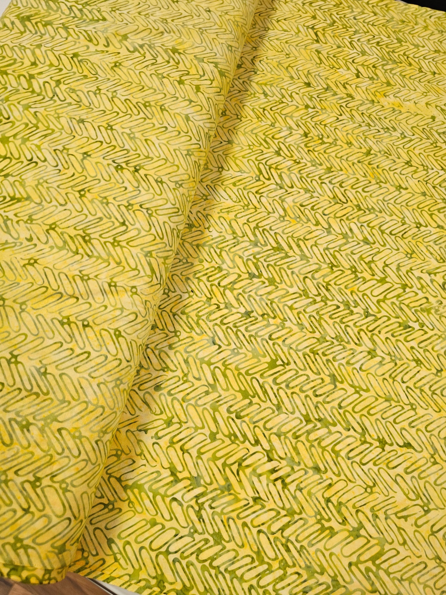 Island Batik Peacock Galore Herringbone Lemon 512002612