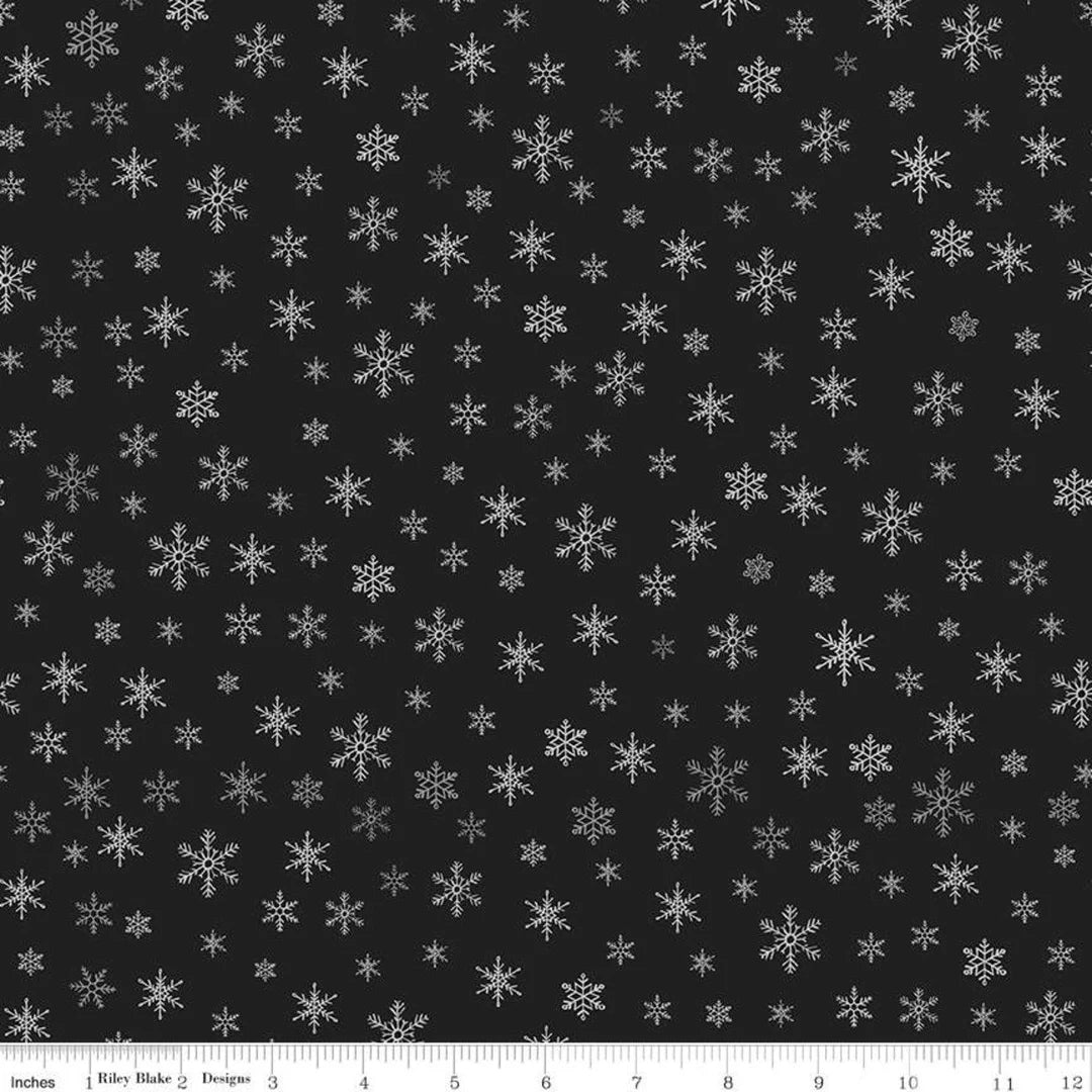 Riley Blake Farmhouse Christmas Snowflakes Black C10954