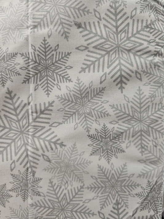 Mook Fabrics Gray Snowflakes on White